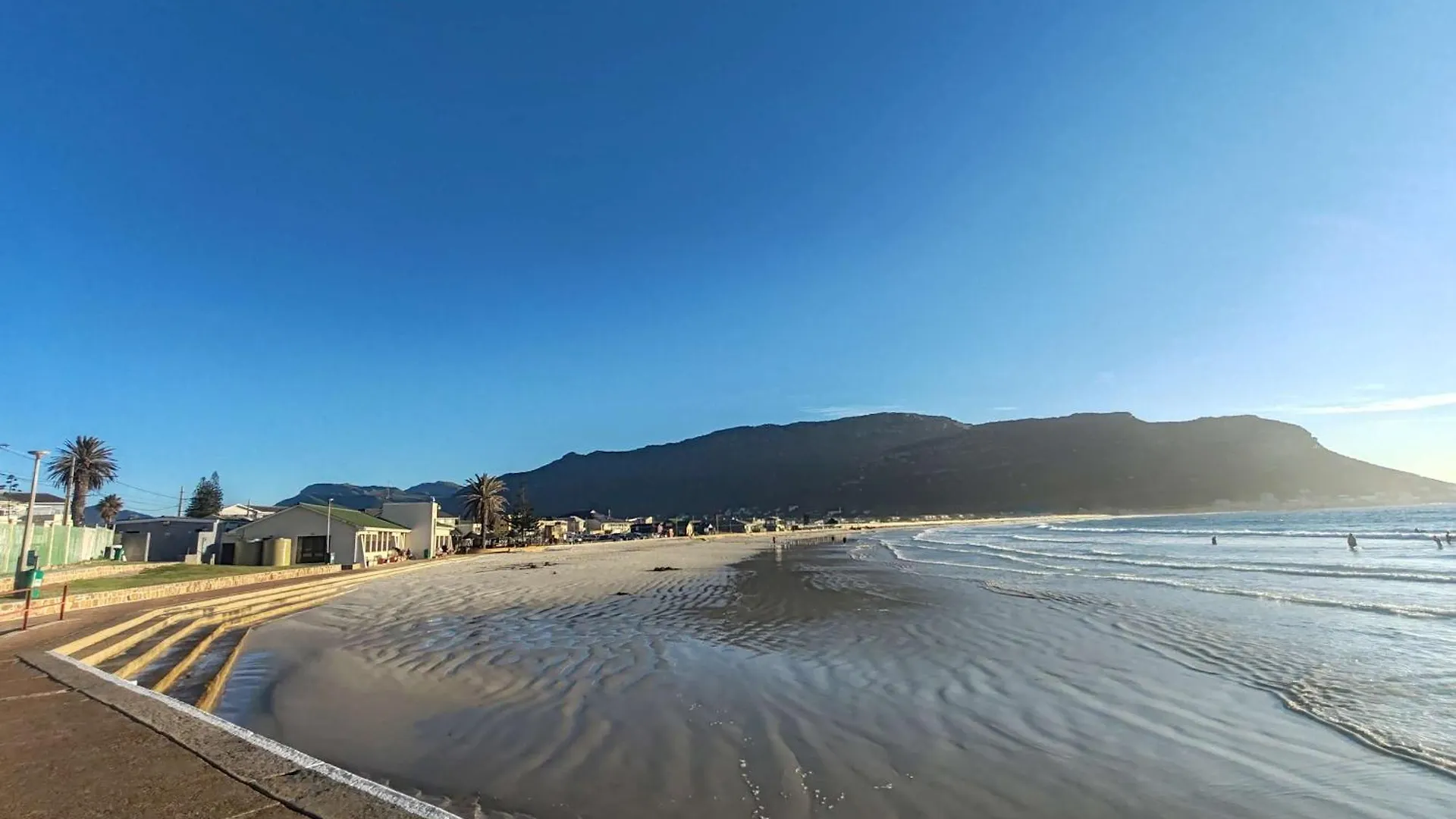 Sunny Cove Stays Fish Hoek 0*,